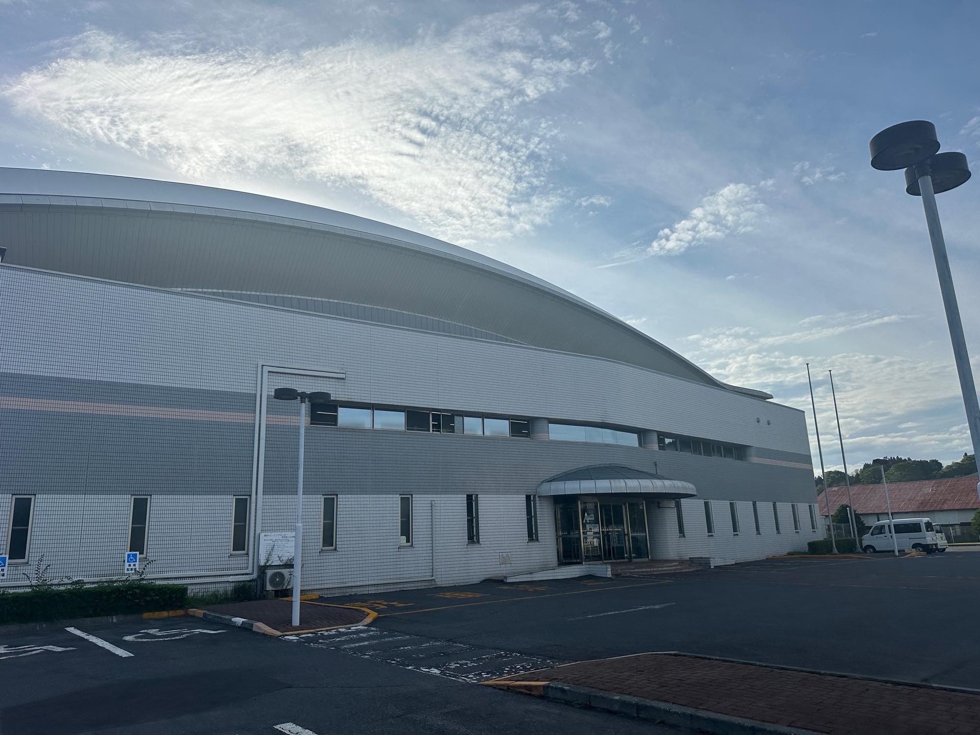 投球練習場と2階トレーニング室の利用イメージ