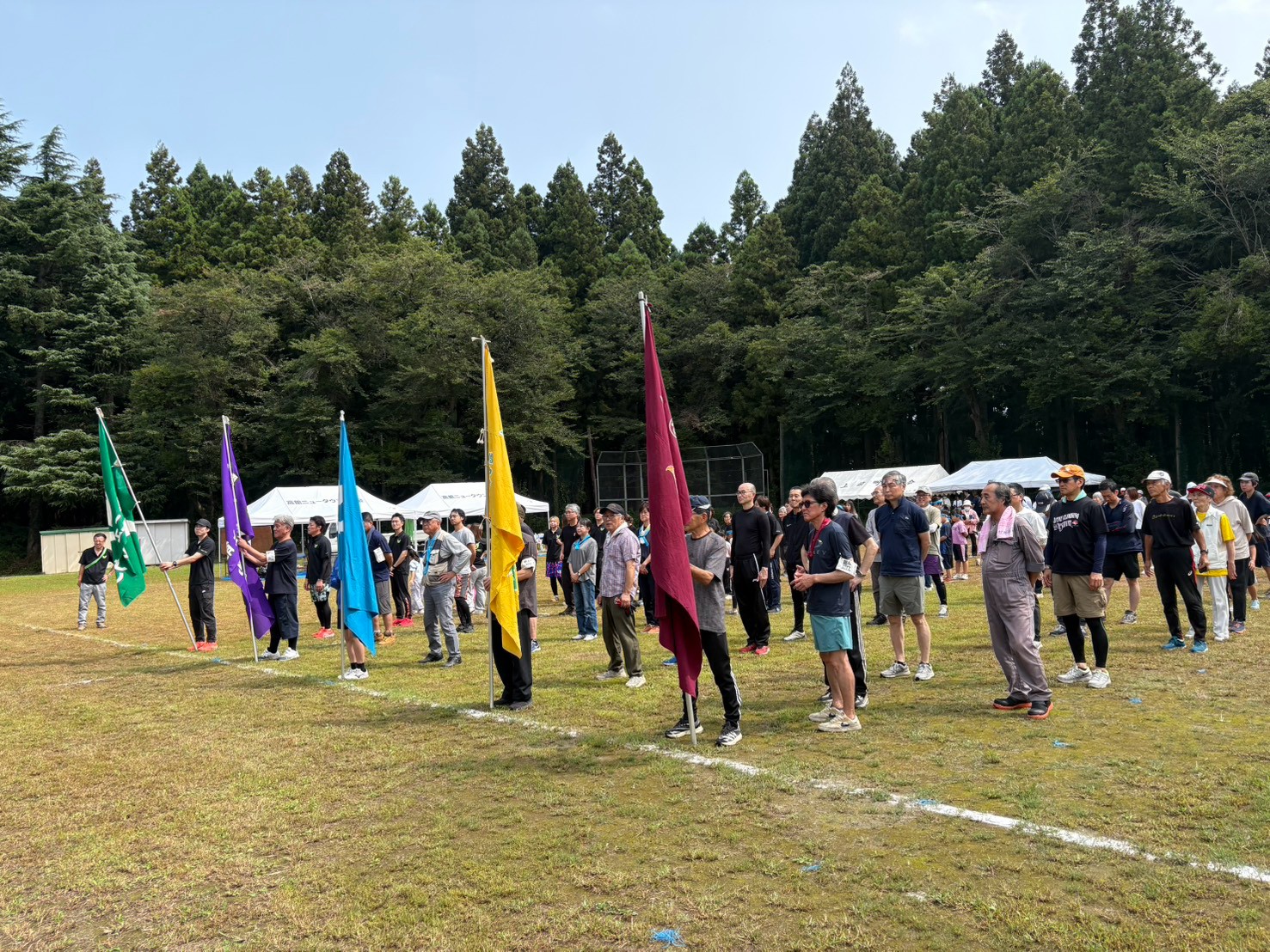 朝のろしが上がり、運動会の開始を告げる高館地区の風景